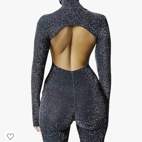 Shimmery jumpsuit with face covering - Picture 1 of 3